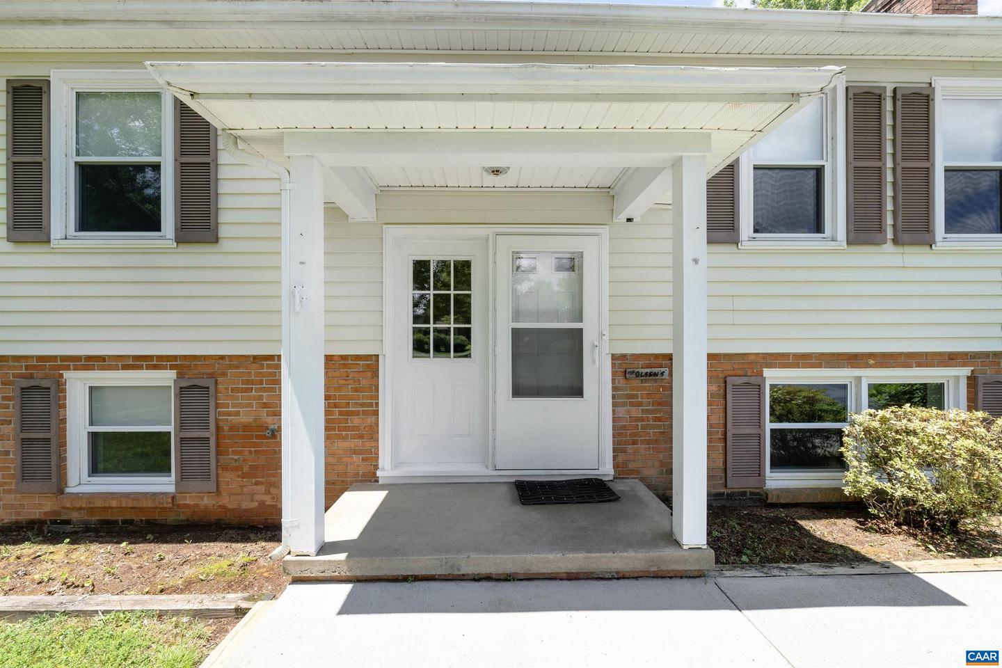 2612 LAWRENCE RD, CHARLOTTESVILLE, Virginia 22901, 4 Bedrooms Bedrooms, ,3 BathroomsBathrooms,Residential,For sale,2612 LAWRENCE RD,666839 MLS # 666839