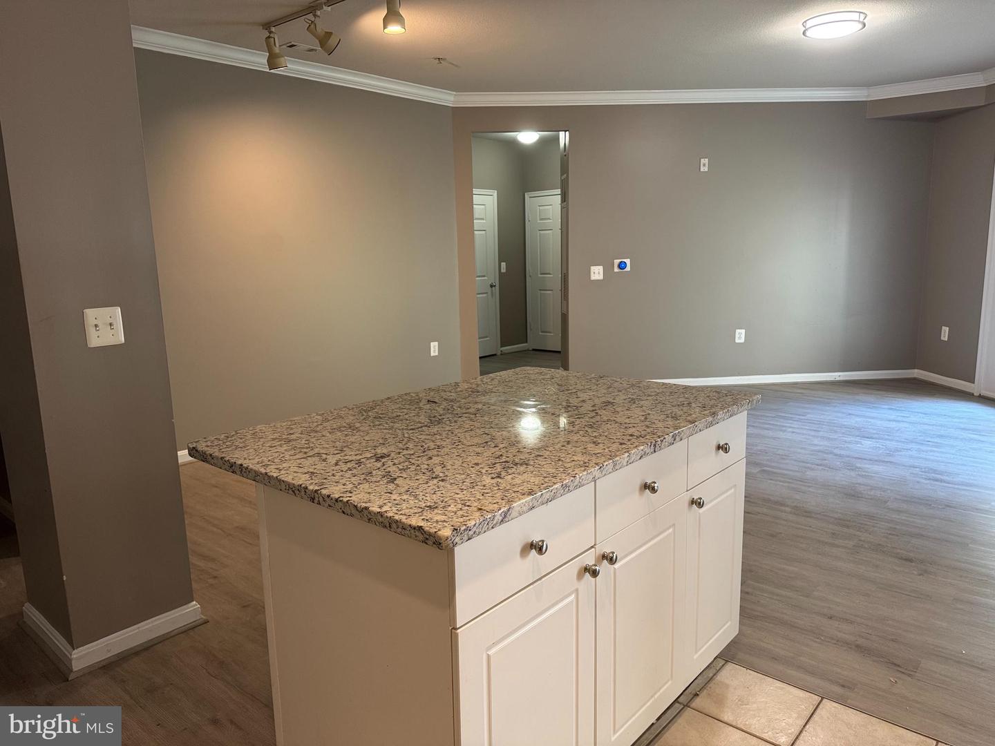2791 CENTERBORO DR #186, VIENNA, Virginia 22181, 2 Bedrooms Bedrooms, ,2 BathroomsBathrooms,Residential,For sale,2791 CENTERBORO DR #186,VAFX2256028 MLS # VAFX2256028