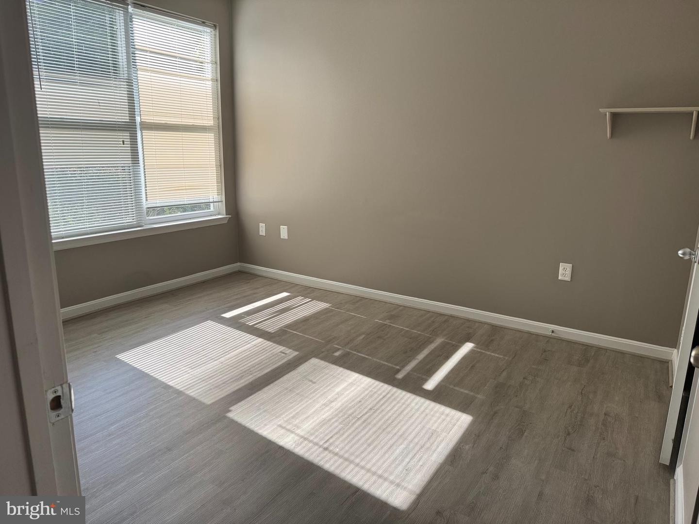 2791 CENTERBORO DR #186, VIENNA, Virginia 22181, 2 Bedrooms Bedrooms, ,2 BathroomsBathrooms,Residential,For sale,2791 CENTERBORO DR #186,VAFX2256028 MLS # VAFX2256028