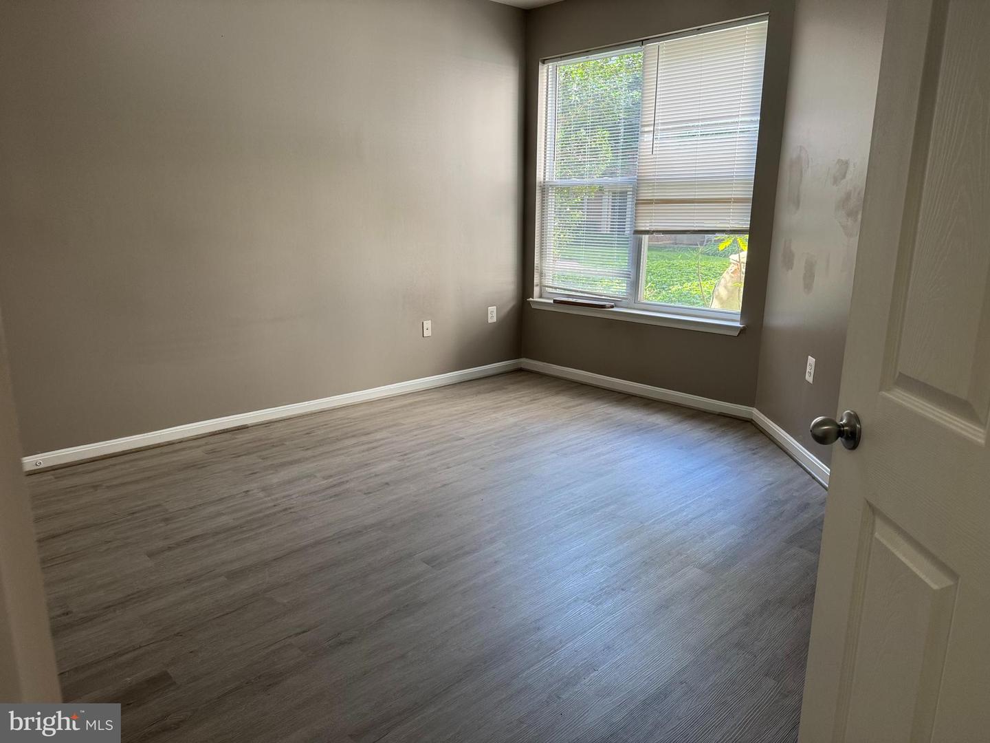 2791 CENTERBORO DR #186, VIENNA, Virginia 22181, 2 Bedrooms Bedrooms, ,2 BathroomsBathrooms,Residential,For sale,2791 CENTERBORO DR #186,VAFX2256028 MLS # VAFX2256028