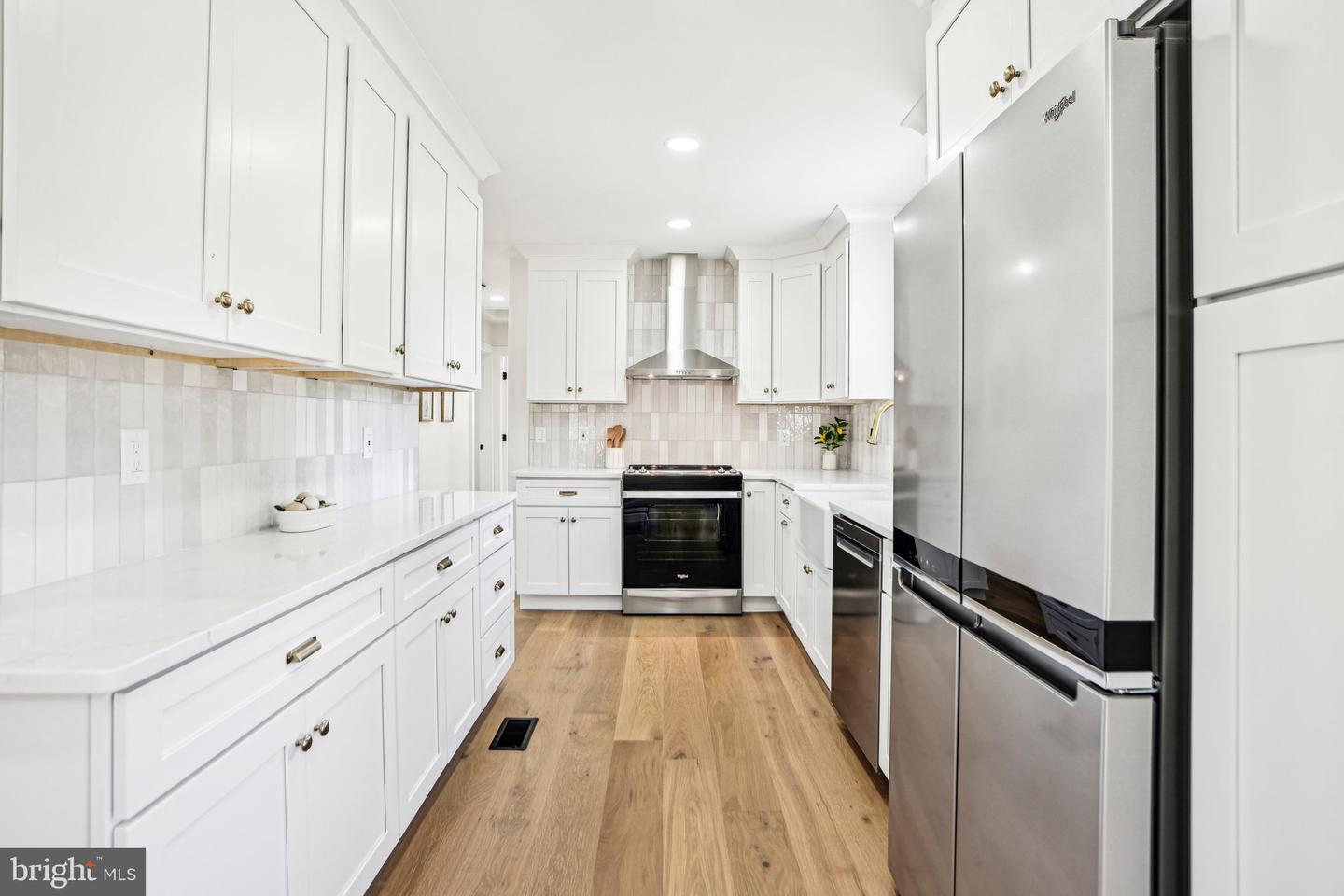 5302 OLD MILL RD, ALEXANDRIA, Virginia 22309, 4 Bedrooms Bedrooms, ,3 BathroomsBathrooms,Residential,For sale,5302 OLD MILL RD,VAFX2256114 MLS # VAFX2256114