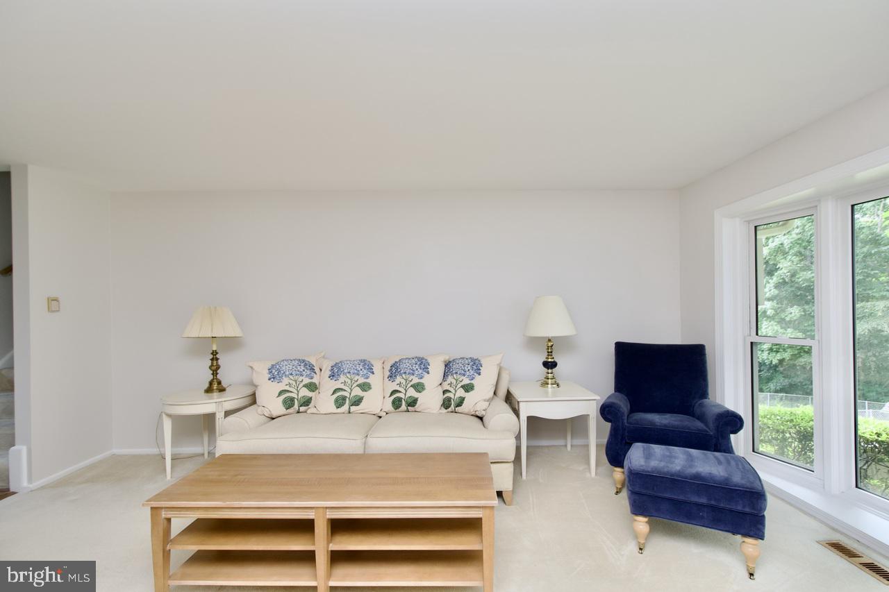 6436 NORTHANNA DR, SPRINGFIELD, Virginia 22150, 4 Bedrooms Bedrooms, ,2 BathroomsBathrooms,Residential,For sale,6436 NORTHANNA DR,VAFX2256122 MLS # VAFX2256122