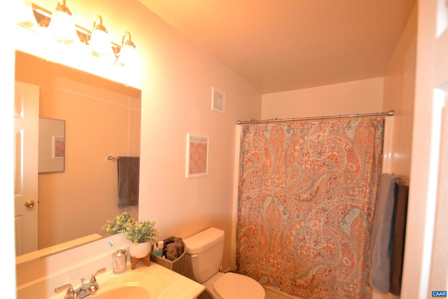 1606 MONTICELLO AVE #G, CHARLOTTESVILLE, Virginia 22902, 2 Bedrooms Bedrooms, ,2 BathroomsBathrooms,Residential,For sale,1606 MONTICELLO AVE #G,666859 MLS # 666859