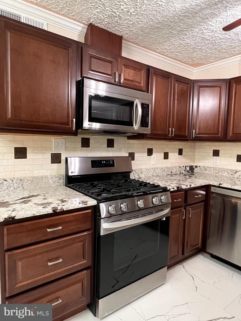 14822 DANVILLE RD, WOODBRIDGE, Virginia 22193, 5 Bedrooms Bedrooms, ,2 BathroomsBathrooms,Residential,For sale,14822 DANVILLE RD,VAPW2099496 MLS # VAPW2099496