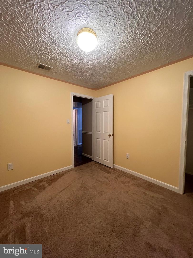14822 DANVILLE RD, WOODBRIDGE, Virginia 22193, 5 Bedrooms Bedrooms, ,2 BathroomsBathrooms,Residential,For sale,14822 DANVILLE RD,VAPW2099496 MLS # VAPW2099496