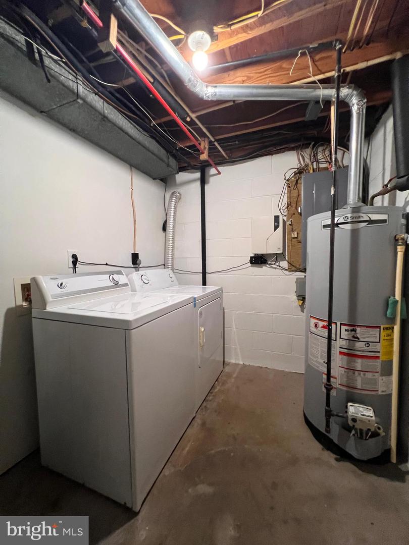 14822 DANVILLE RD, WOODBRIDGE, Virginia 22193, 5 Bedrooms Bedrooms, ,2 BathroomsBathrooms,Residential,For sale,14822 DANVILLE RD,VAPW2099496 MLS # VAPW2099496