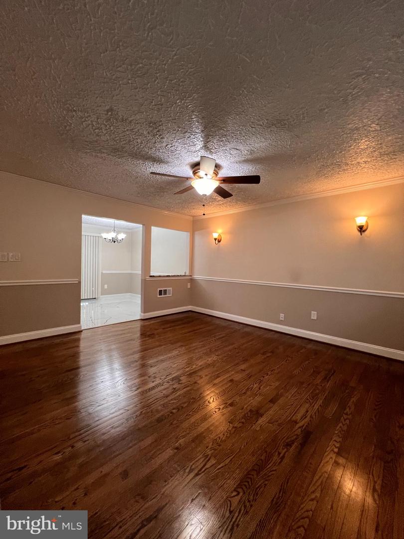 14822 DANVILLE RD, WOODBRIDGE, Virginia 22193, 5 Bedrooms Bedrooms, ,2 BathroomsBathrooms,Residential,For sale,14822 DANVILLE RD,VAPW2099496 MLS # VAPW2099496