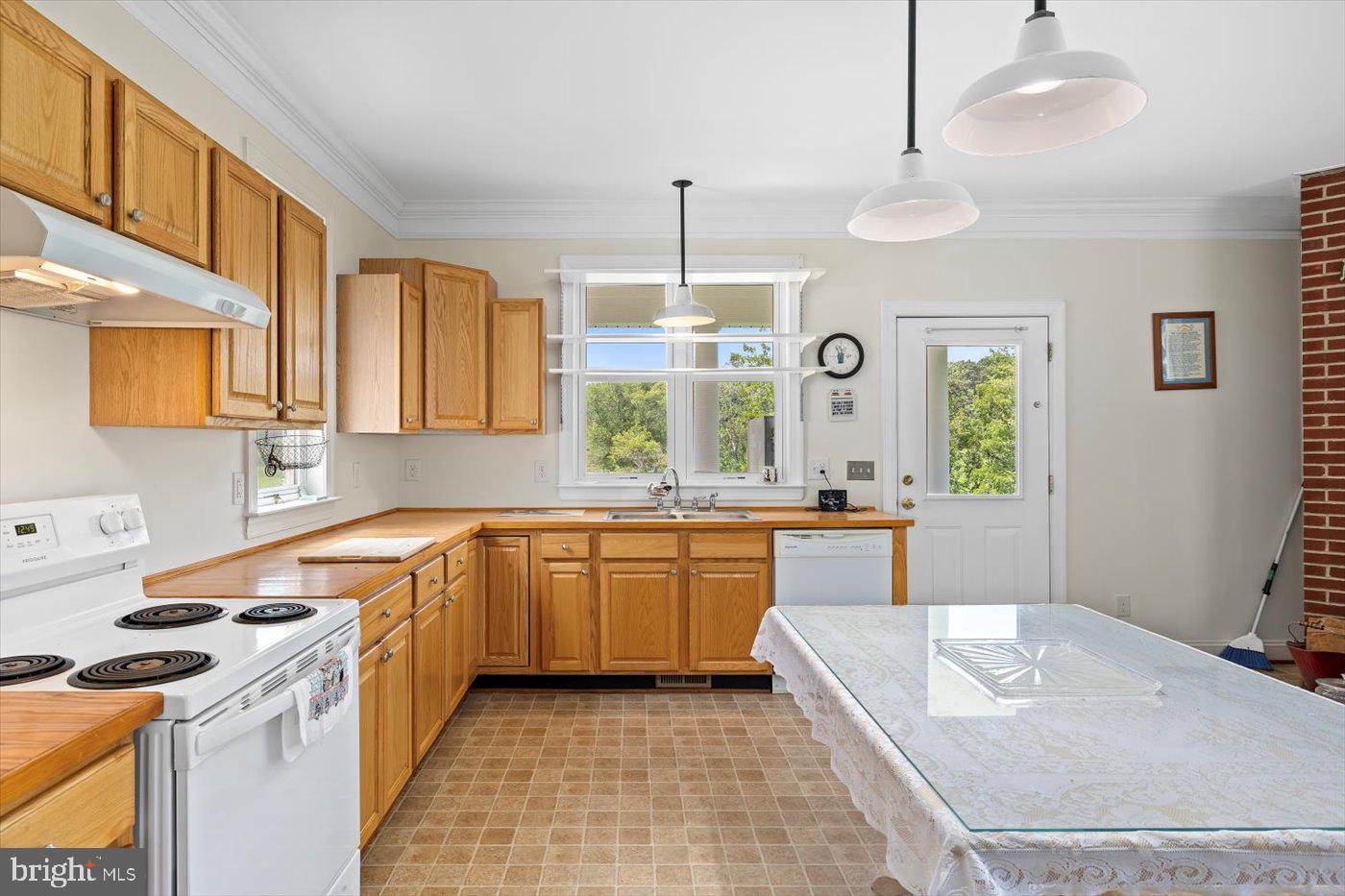 16150 MADISON RUN RD, GORDONSVILLE, Virginia 22942, 3 Bedrooms Bedrooms, ,2 BathroomsBathrooms,Residential,For sale,16150 MADISON RUN RD,VAOR2010232 MLS # VAOR2010232