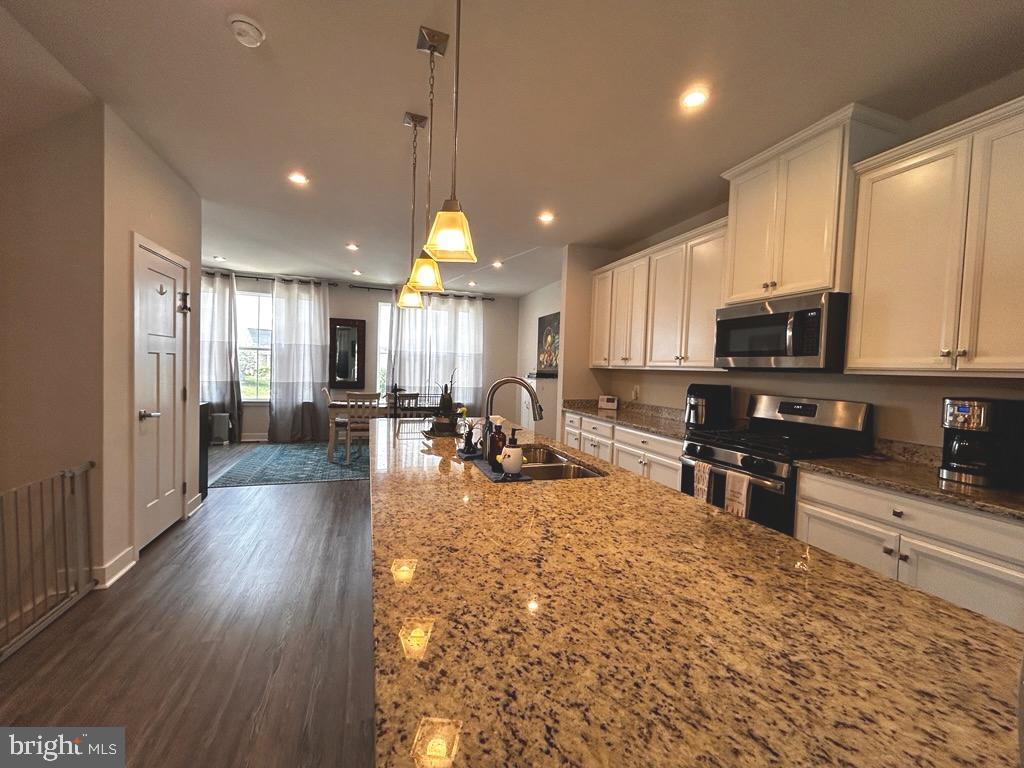 147 BURKWOOD TER, LAKE FREDERICK, Virginia 22630, 3 Bedrooms Bedrooms, ,3 BathroomsBathrooms,Residential,For sale,147 BURKWOOD TER,VAFV2035508 MLS # VAFV2035508