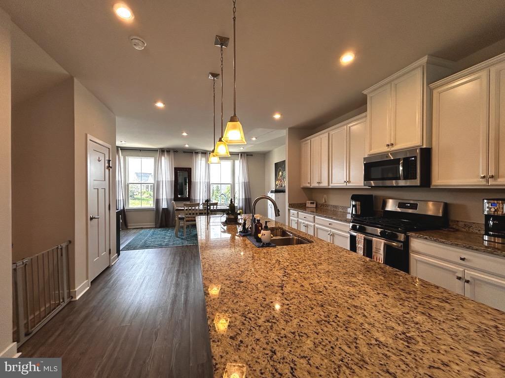 147 BURKWOOD TER, LAKE FREDERICK, Virginia 22630, 3 Bedrooms Bedrooms, ,3 BathroomsBathrooms,Residential,For sale,147 BURKWOOD TER,VAFV2035508 MLS # VAFV2035508