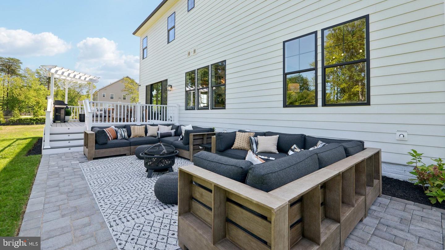 15564 CLOVERLAND LN, HAYMARKET, Virginia 20169, 6 Bedrooms Bedrooms, ,6 BathroomsBathrooms,Residential,For sale,15564 CLOVERLAND LN,VAPW2099540 MLS # VAPW2099540