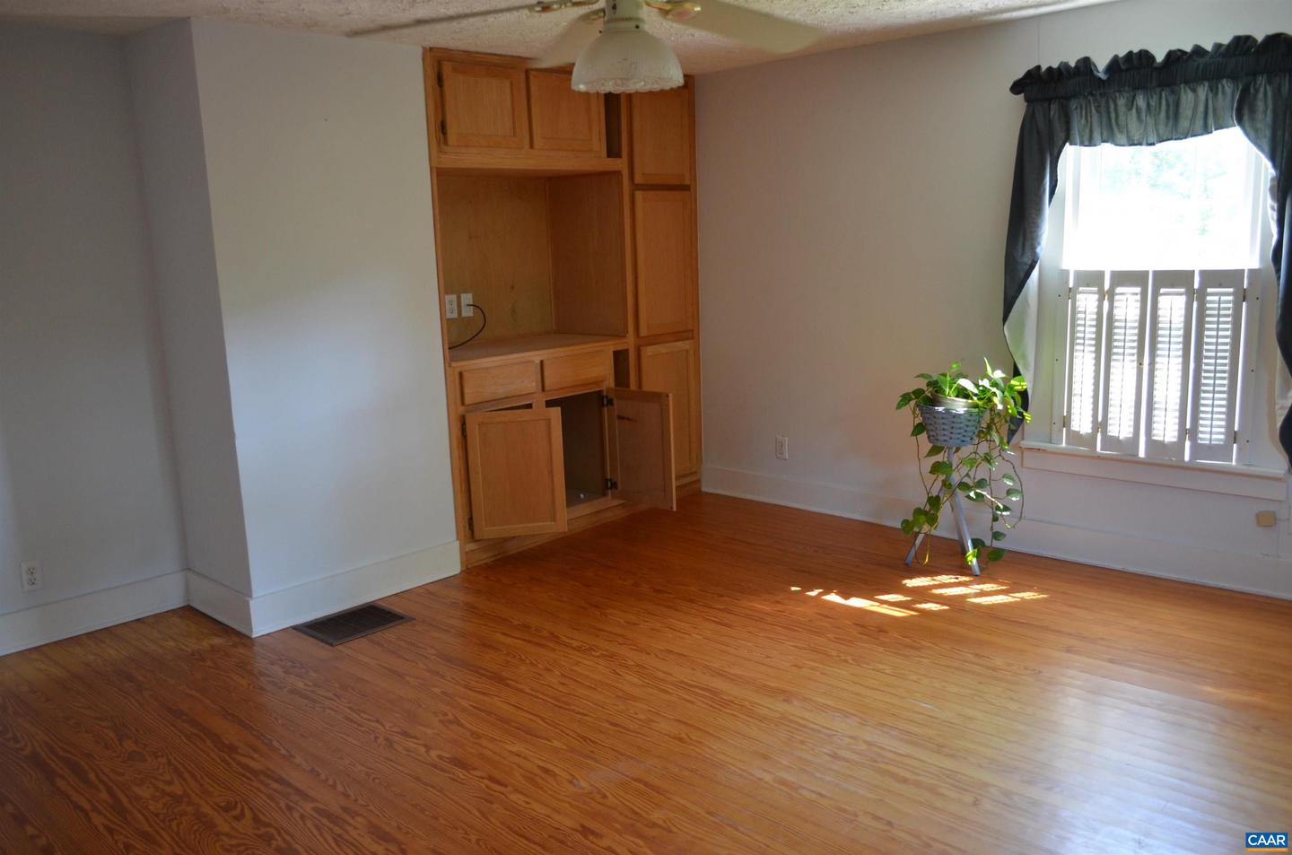 10778 ROCKFISH RIVER RD, SHIPMAN, Virginia 22971, 3 Bedrooms Bedrooms, ,2 BathroomsBathrooms,Residential,For sale,10778 ROCKFISH RIVER RD,666883 MLS # 666883