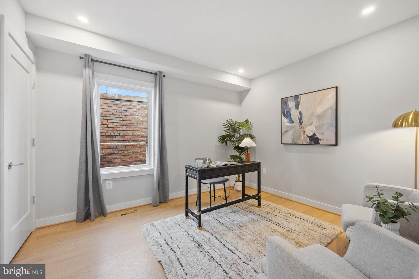 424 MISSOURI AVE NW #4, WASHINGTON, District Of Columbia 20011, 3 Bedrooms Bedrooms, ,2 BathroomsBathrooms,Residential,For sale,424 MISSOURI AVE NW #4,DCDC2211024 MLS # DCDC2211024