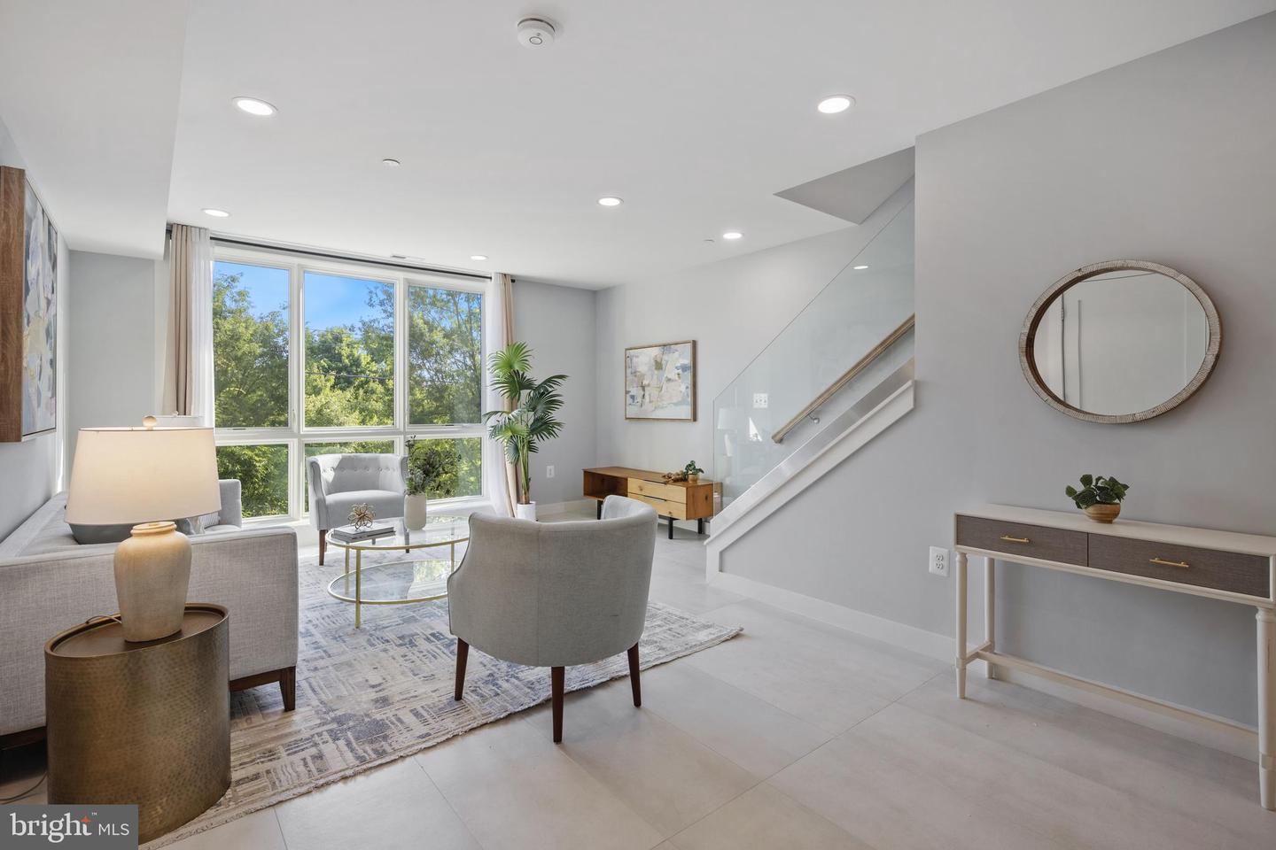424 MISSOURI AVE NW #4, WASHINGTON, District Of Columbia 20011, 3 Bedrooms Bedrooms, ,2 BathroomsBathrooms,Residential,For sale,424 MISSOURI AVE NW #4,DCDC2211024 MLS # DCDC2211024