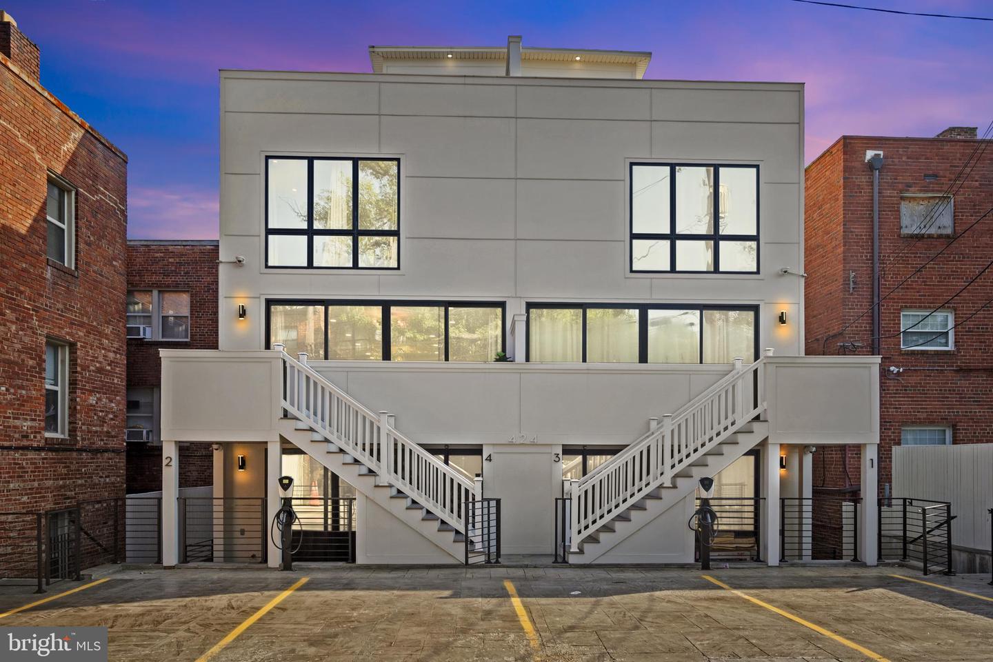 424 MISSOURI AVE NW #4, WASHINGTON, District Of Columbia 20011, 3 Bedrooms Bedrooms, ,2 BathroomsBathrooms,Residential,For sale,424 MISSOURI AVE NW #4,DCDC2211024 MLS # DCDC2211024