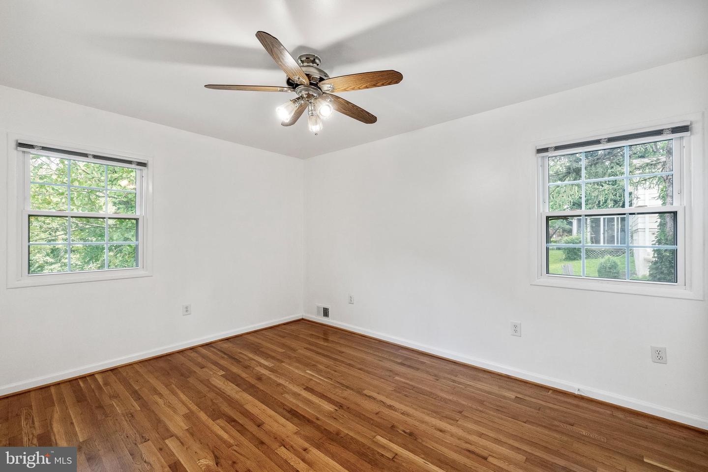 5725 HABERSHAM WAY, ALEXANDRIA, Virginia 22310, 4 Bedrooms Bedrooms, ,3 BathroomsBathrooms,Residential,For sale,5725 HABERSHAM WAY,VAFX2256296 MLS # VAFX2256296