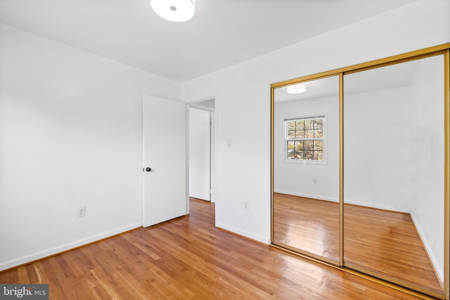 5725 HABERSHAM WAY, ALEXANDRIA, Virginia 22310, 4 Bedrooms Bedrooms, ,3 BathroomsBathrooms,Residential,For sale,5725 HABERSHAM WAY,VAFX2256296 MLS # VAFX2256296