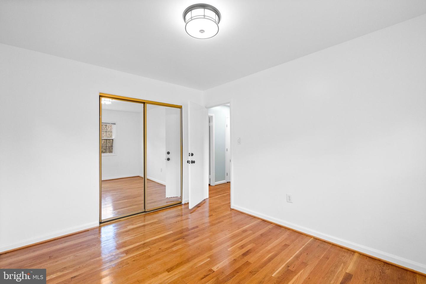 5725 HABERSHAM WAY, ALEXANDRIA, Virginia 22310, 4 Bedrooms Bedrooms, ,3 BathroomsBathrooms,Residential,For sale,5725 HABERSHAM WAY,VAFX2256296 MLS # VAFX2256296