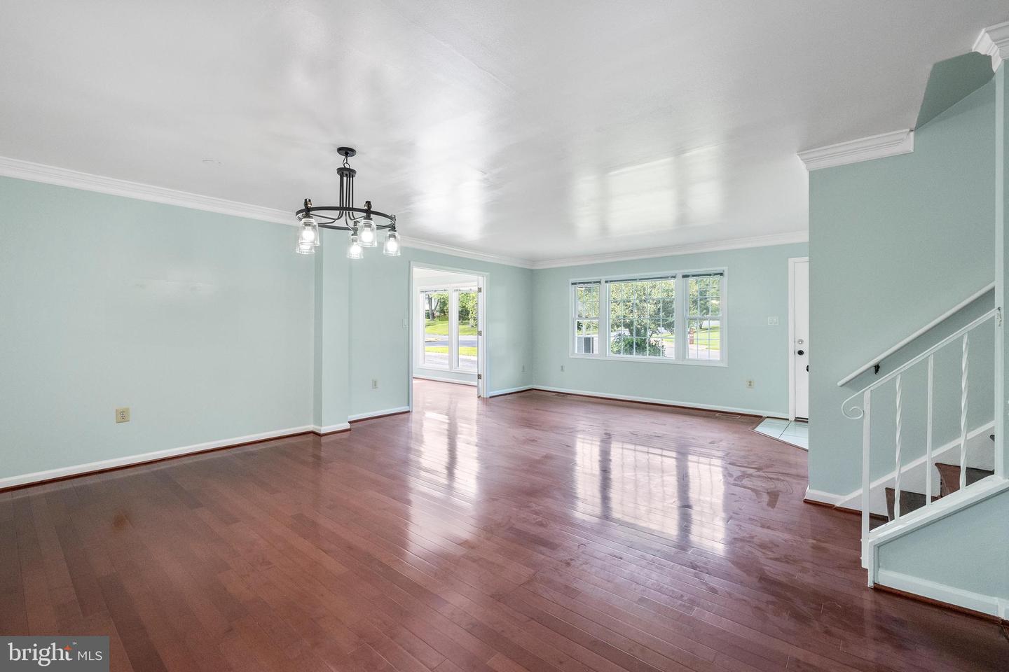 5725 HABERSHAM WAY, ALEXANDRIA, Virginia 22310, 4 Bedrooms Bedrooms, ,3 BathroomsBathrooms,Residential,For sale,5725 HABERSHAM WAY,VAFX2256296 MLS # VAFX2256296