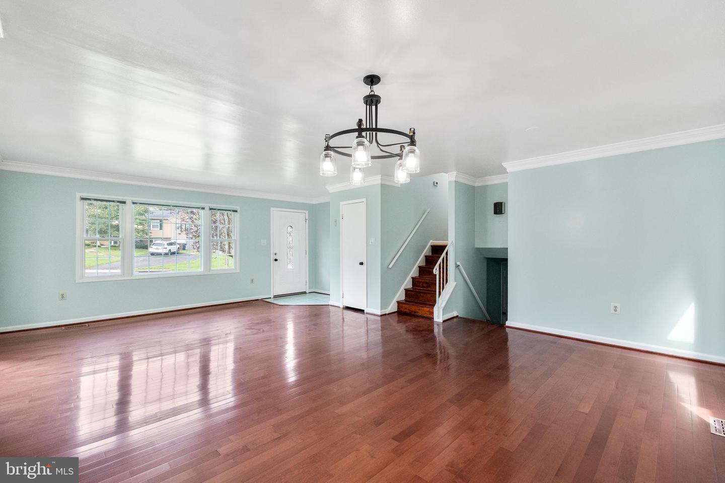 5725 HABERSHAM WAY, ALEXANDRIA, Virginia 22310, 4 Bedrooms Bedrooms, ,3 BathroomsBathrooms,Residential,For sale,5725 HABERSHAM WAY,VAFX2256296 MLS # VAFX2256296