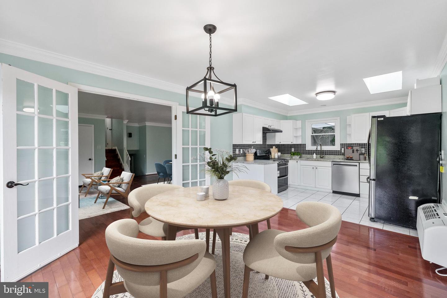 5725 HABERSHAM WAY, ALEXANDRIA, Virginia 22310, 4 Bedrooms Bedrooms, ,3 BathroomsBathrooms,Residential,For sale,5725 HABERSHAM WAY,VAFX2256296 MLS # VAFX2256296