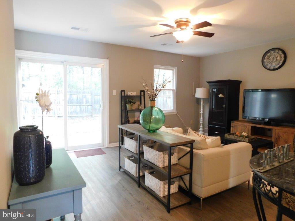 1220 THOMAS JEFFERSON PL, FREDERICKSBURG, Virginia 22405, 3 Bedrooms Bedrooms, ,1 BathroomBathrooms,Residential,For sale,1220 THOMAS JEFFERSON PL,VAST2040950 MLS # VAST2040950