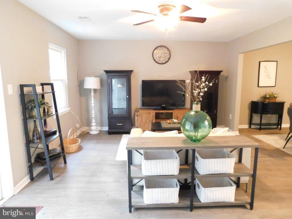 1220 THOMAS JEFFERSON PL, FREDERICKSBURG, Virginia 22405, 3 Bedrooms Bedrooms, ,1 BathroomBathrooms,Residential,For sale,1220 THOMAS JEFFERSON PL,VAST2040950 MLS # VAST2040950