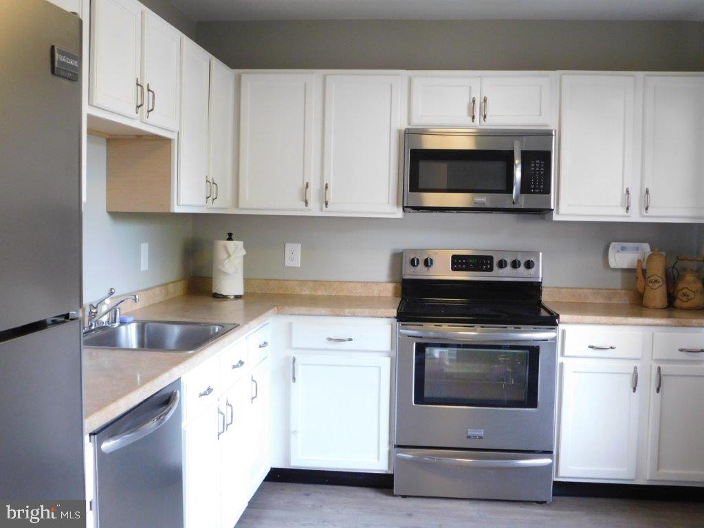 1220 THOMAS JEFFERSON PL, FREDERICKSBURG, Virginia 22405, 3 Bedrooms Bedrooms, ,1 BathroomBathrooms,Residential,For sale,1220 THOMAS JEFFERSON PL,VAST2040950 MLS # VAST2040950