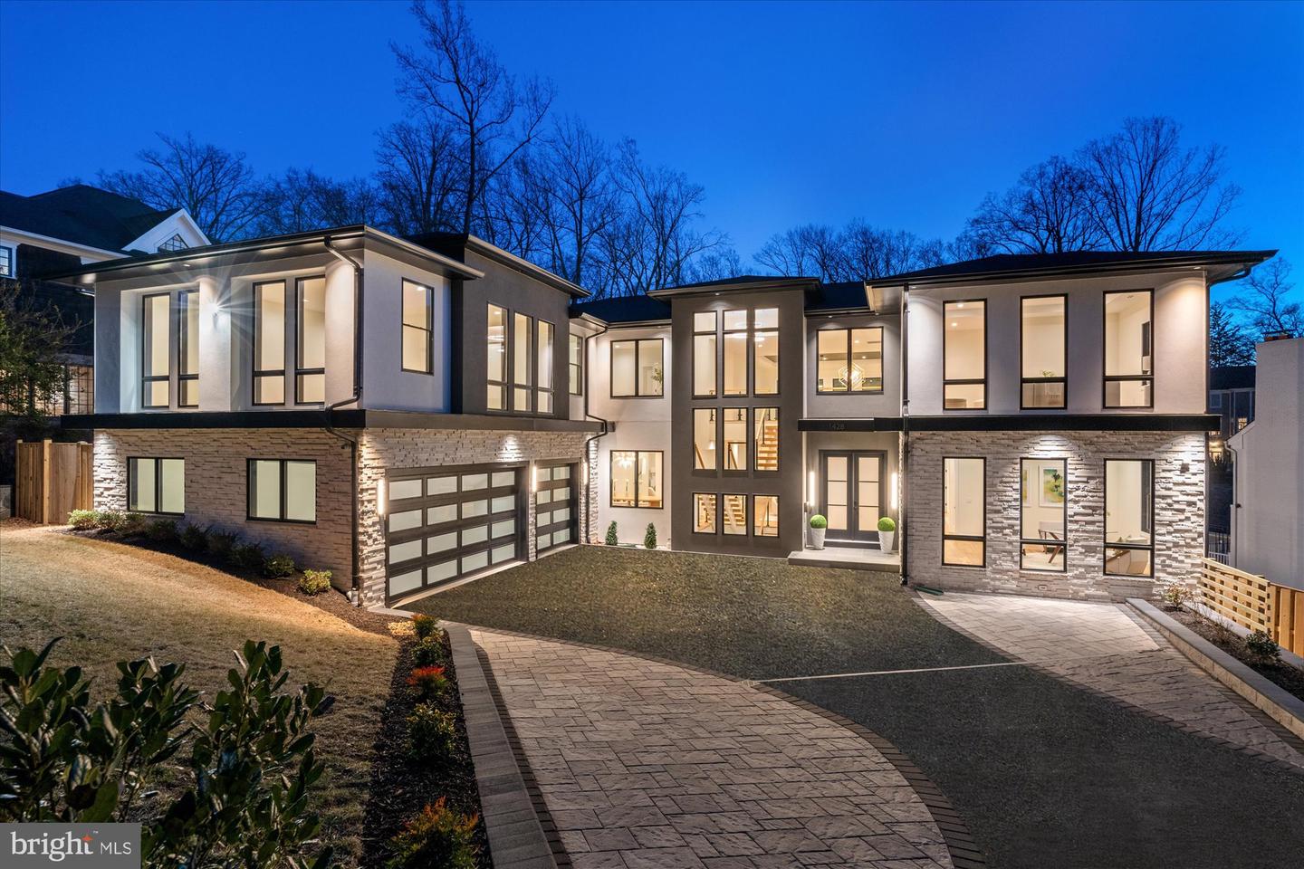 1428 WAGGAMAN CIR, MCLEAN, Virginia 22101, 6 Bedrooms Bedrooms, ,6 BathroomsBathrooms,Residential,For sale,1428 WAGGAMAN CIR,VAFX2256324 MLS # VAFX2256324
