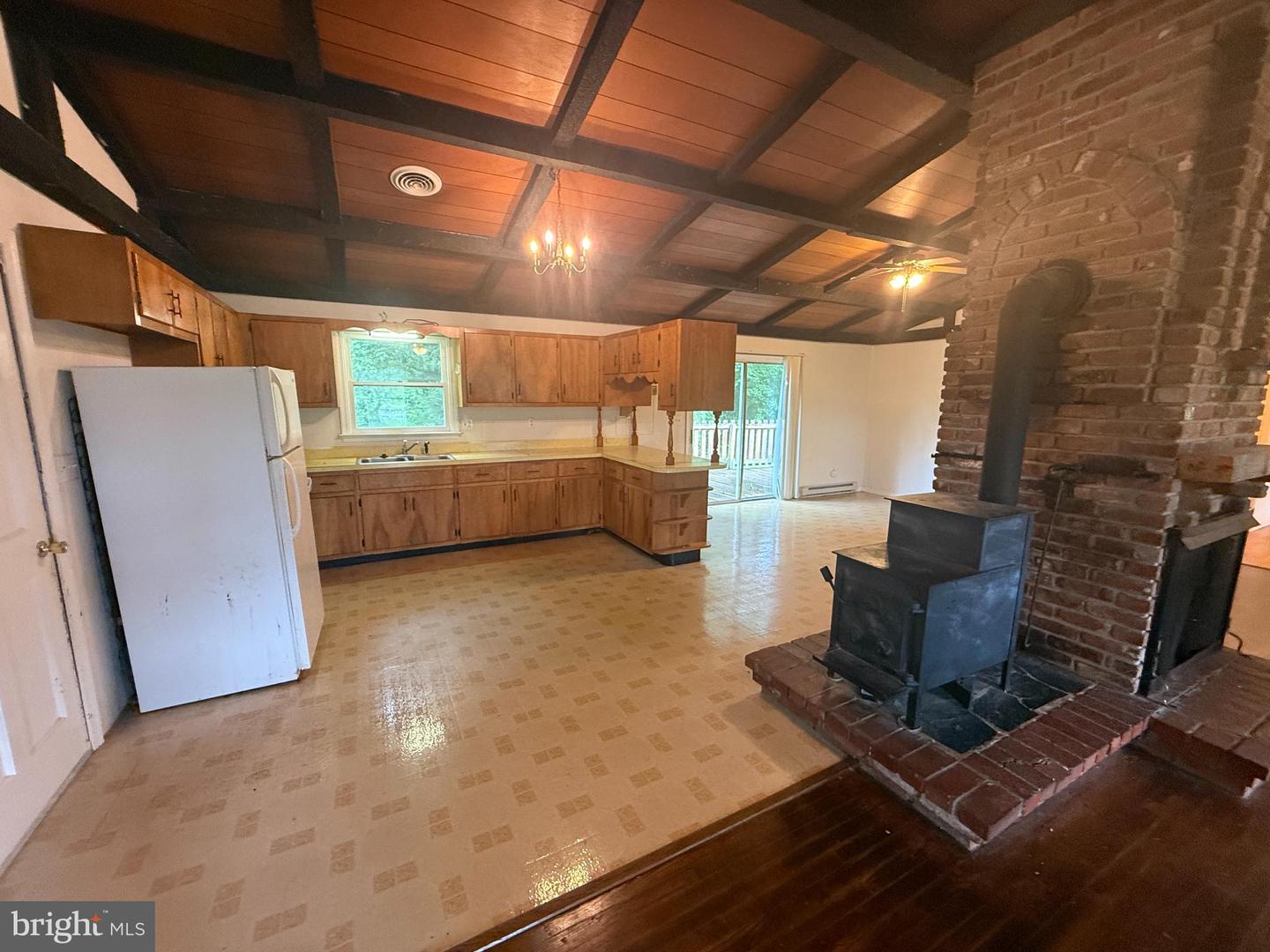 15390 JAMES MADISON PKWY, KING GEORGE, Virginia 22485, 3 Bedrooms Bedrooms, ,2 BathroomsBathrooms,Residential,For sale,15390 JAMES MADISON PKWY,VAKG2006728 MLS # VAKG2006728