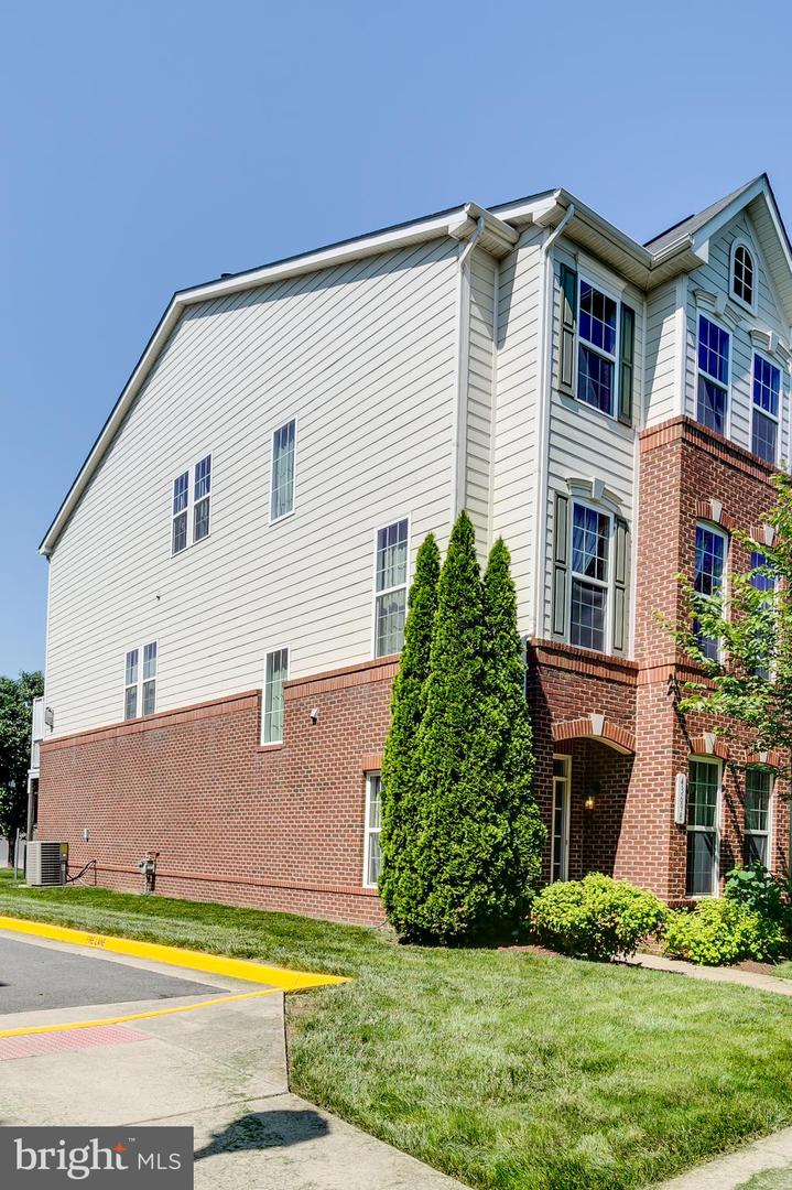 43698 CHICACOAN CREEK SQ, LEESBURG, Virginia 20176, 5 Bedrooms Bedrooms, ,3 BathroomsBathrooms,Residential,For sale,43698 CHICACOAN CREEK SQ,VALO2102598 MLS # VALO2102598