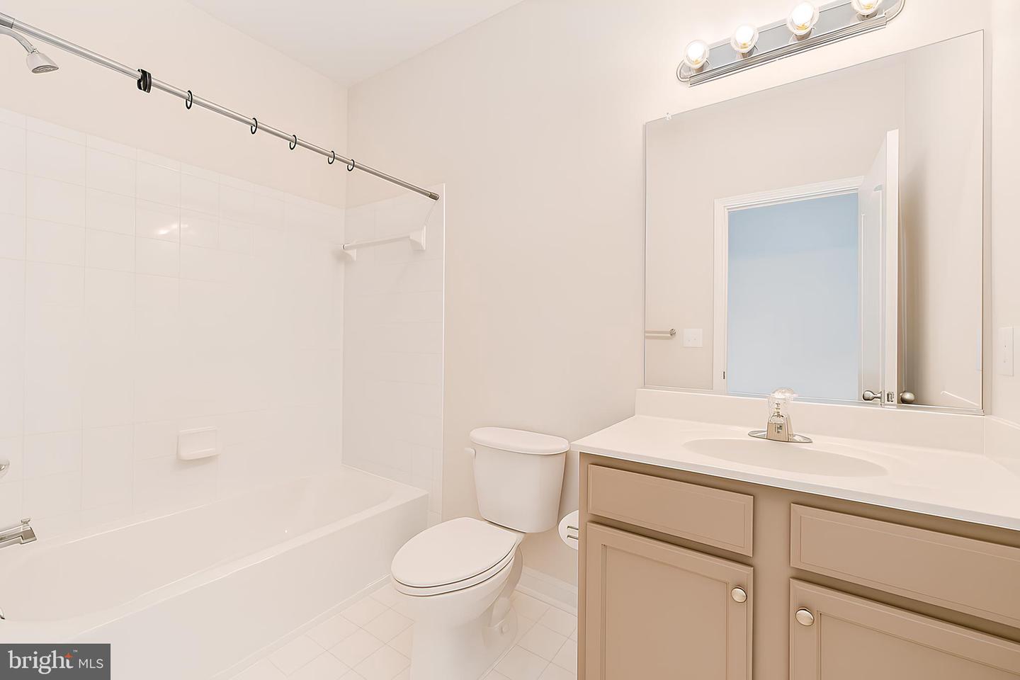 43698 CHICACOAN CREEK SQ, LEESBURG, Virginia 20176, 5 Bedrooms Bedrooms, ,3 BathroomsBathrooms,Residential,For sale,43698 CHICACOAN CREEK SQ,VALO2102598 MLS # VALO2102598