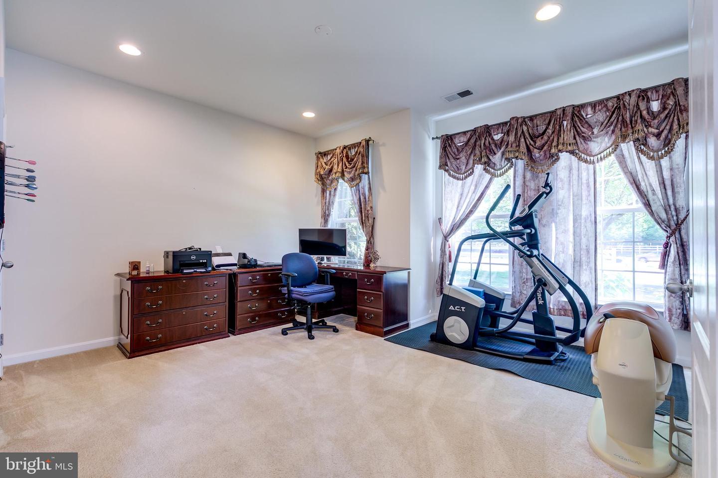 43698 CHICACOAN CREEK SQ, LEESBURG, Virginia 20176, 5 Bedrooms Bedrooms, ,3 BathroomsBathrooms,Residential,For sale,43698 CHICACOAN CREEK SQ,VALO2102598 MLS # VALO2102598