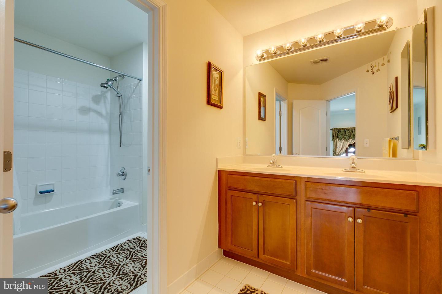 43698 CHICACOAN CREEK SQ, LEESBURG, Virginia 20176, 5 Bedrooms Bedrooms, ,3 BathroomsBathrooms,Residential,For sale,43698 CHICACOAN CREEK SQ,VALO2102598 MLS # VALO2102598