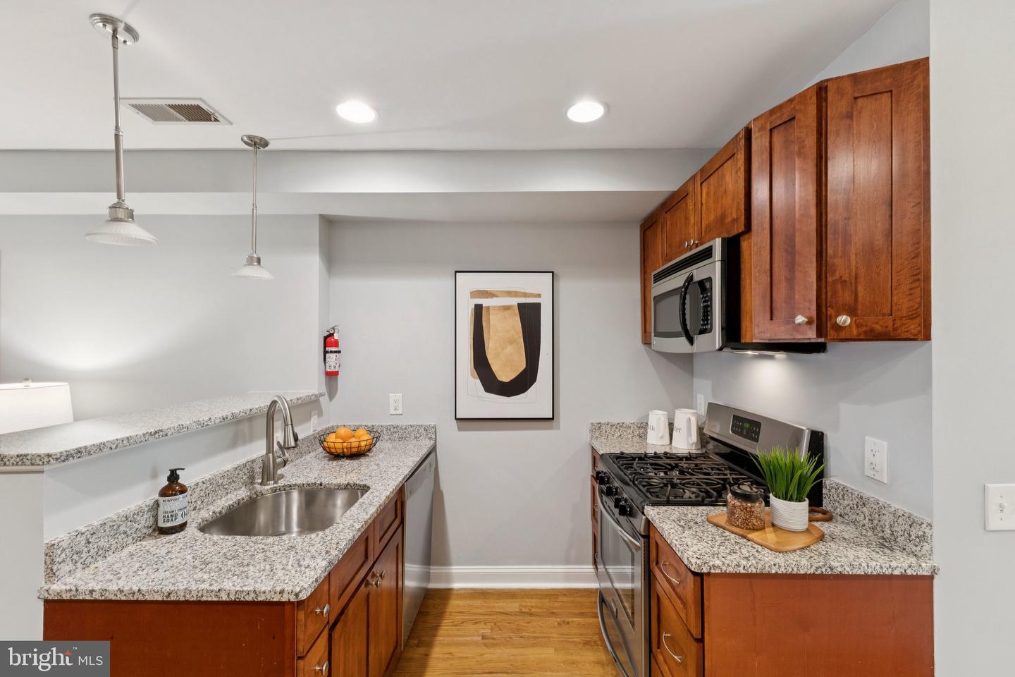 2212 11TH ST NW #1, WASHINGTON, District Of Columbia 20001, 1 Bedroom Bedrooms, ,1 BathroomBathrooms,Residential,For sale,2212 11TH ST NW #1,DCDC2211068 MLS # DCDC2211068