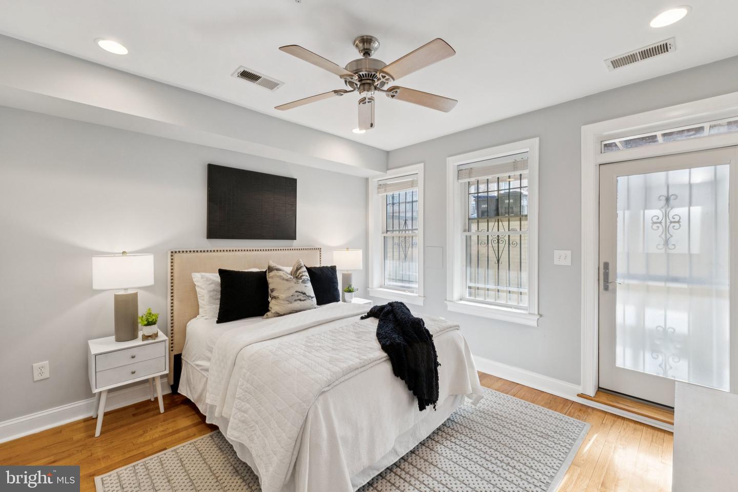 2212 11TH ST NW #1, WASHINGTON, District Of Columbia 20001, 1 Bedroom Bedrooms, ,1 BathroomBathrooms,Residential,For sale,2212 11TH ST NW #1,DCDC2211068 MLS # DCDC2211068
