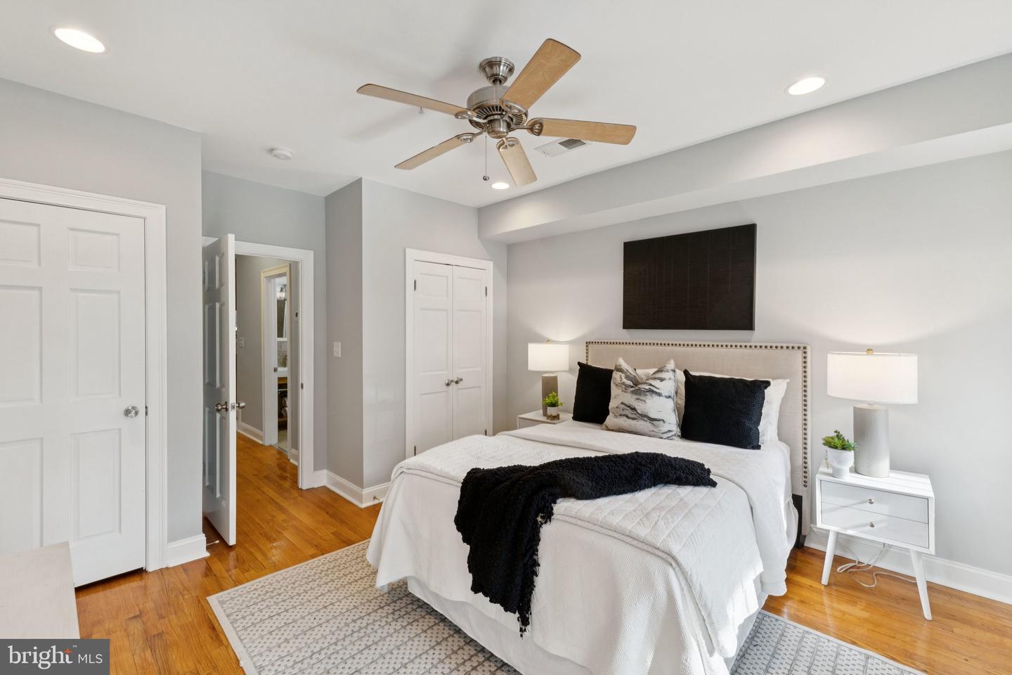 2212 11TH ST NW #1, WASHINGTON, District Of Columbia 20001, 1 Bedroom Bedrooms, ,1 BathroomBathrooms,Residential,For sale,2212 11TH ST NW #1,DCDC2211068 MLS # DCDC2211068