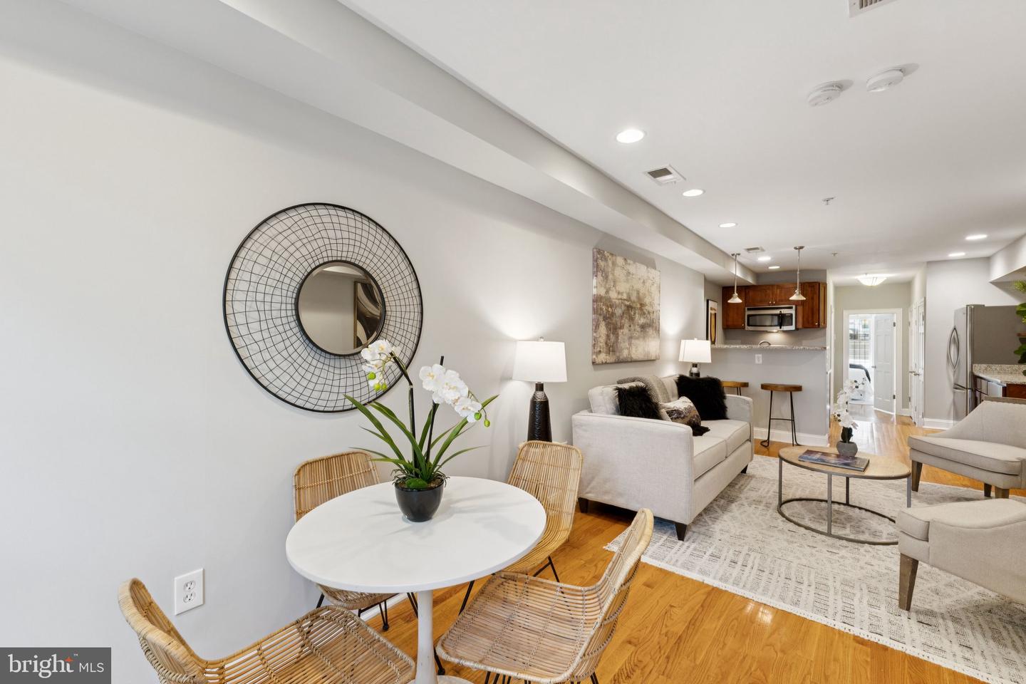 2212 11TH ST NW #1, WASHINGTON, District Of Columbia 20001, 1 Bedroom Bedrooms, ,1 BathroomBathrooms,Residential,For sale,2212 11TH ST NW #1,DCDC2211068 MLS # DCDC2211068