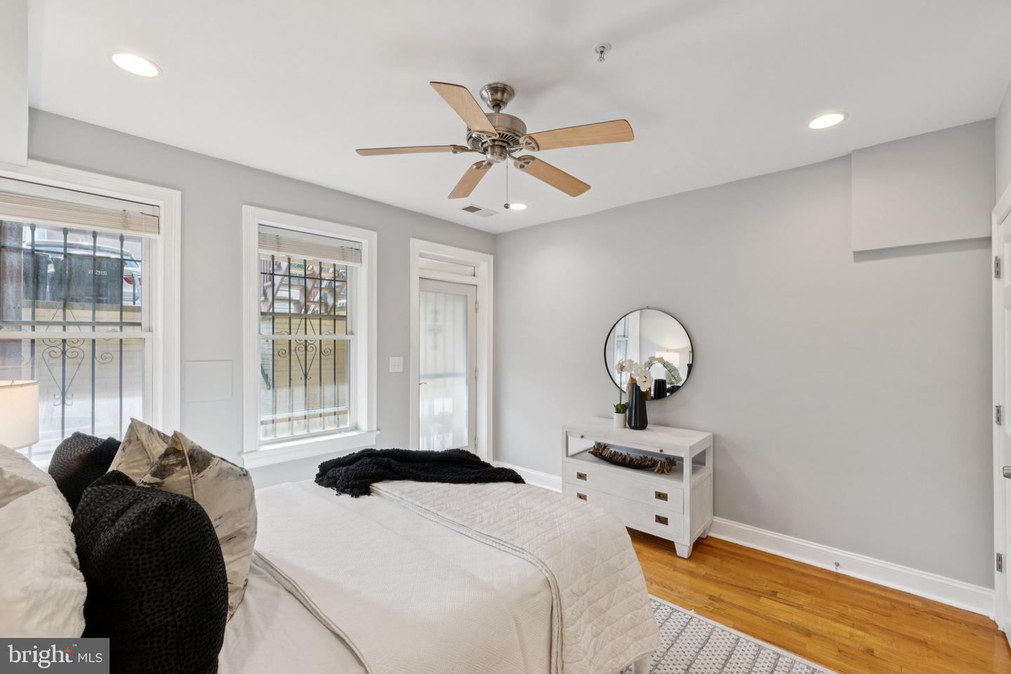 2212 11TH ST NW #1, WASHINGTON, District Of Columbia 20001, 1 Bedroom Bedrooms, ,1 BathroomBathrooms,Residential,For sale,2212 11TH ST NW #1,DCDC2211068 MLS # DCDC2211068