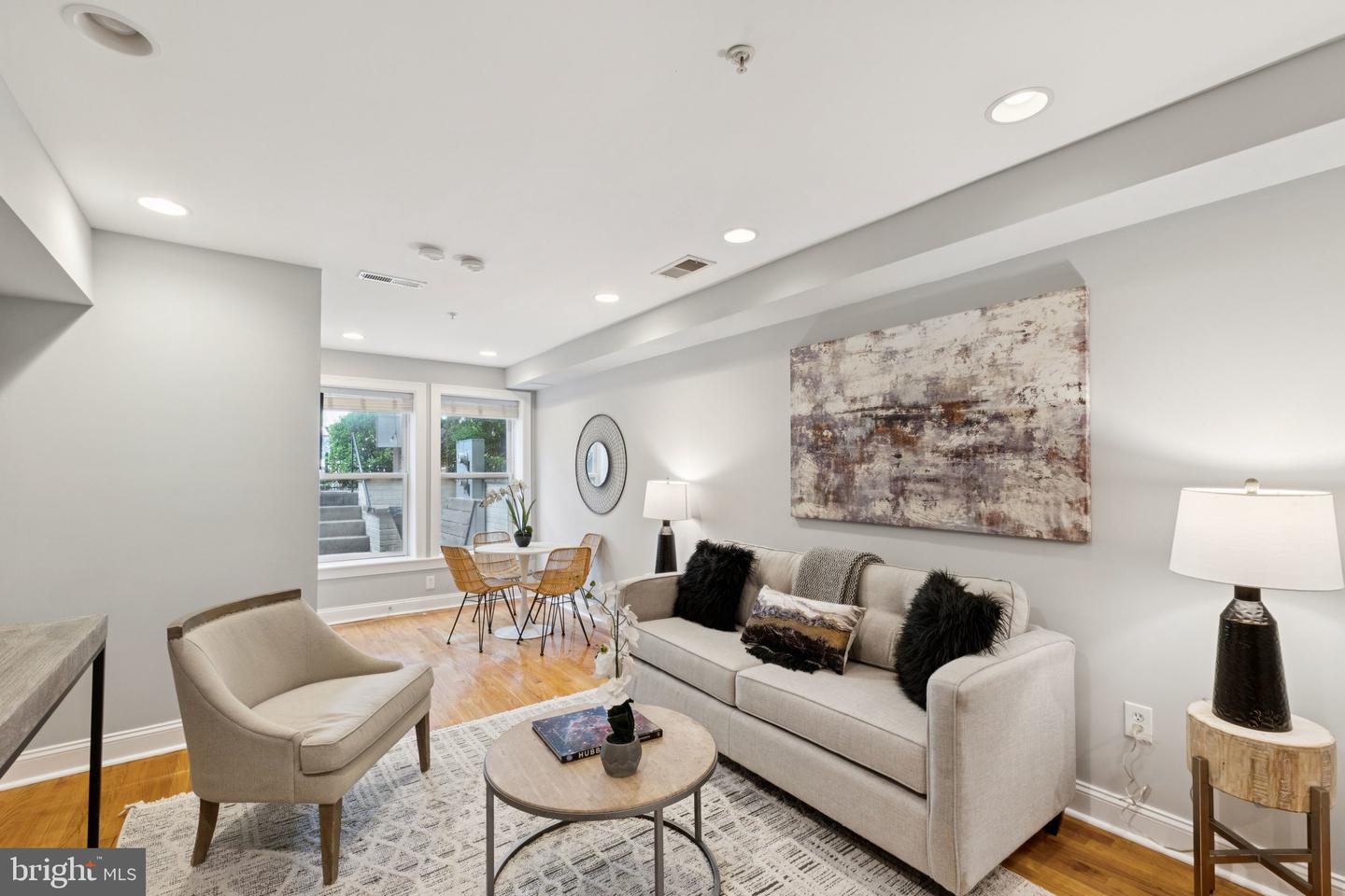 2212 11TH ST NW #1, WASHINGTON, District Of Columbia 20001, 1 Bedroom Bedrooms, ,1 BathroomBathrooms,Residential,For sale,2212 11TH ST NW #1,DCDC2211068 MLS # DCDC2211068