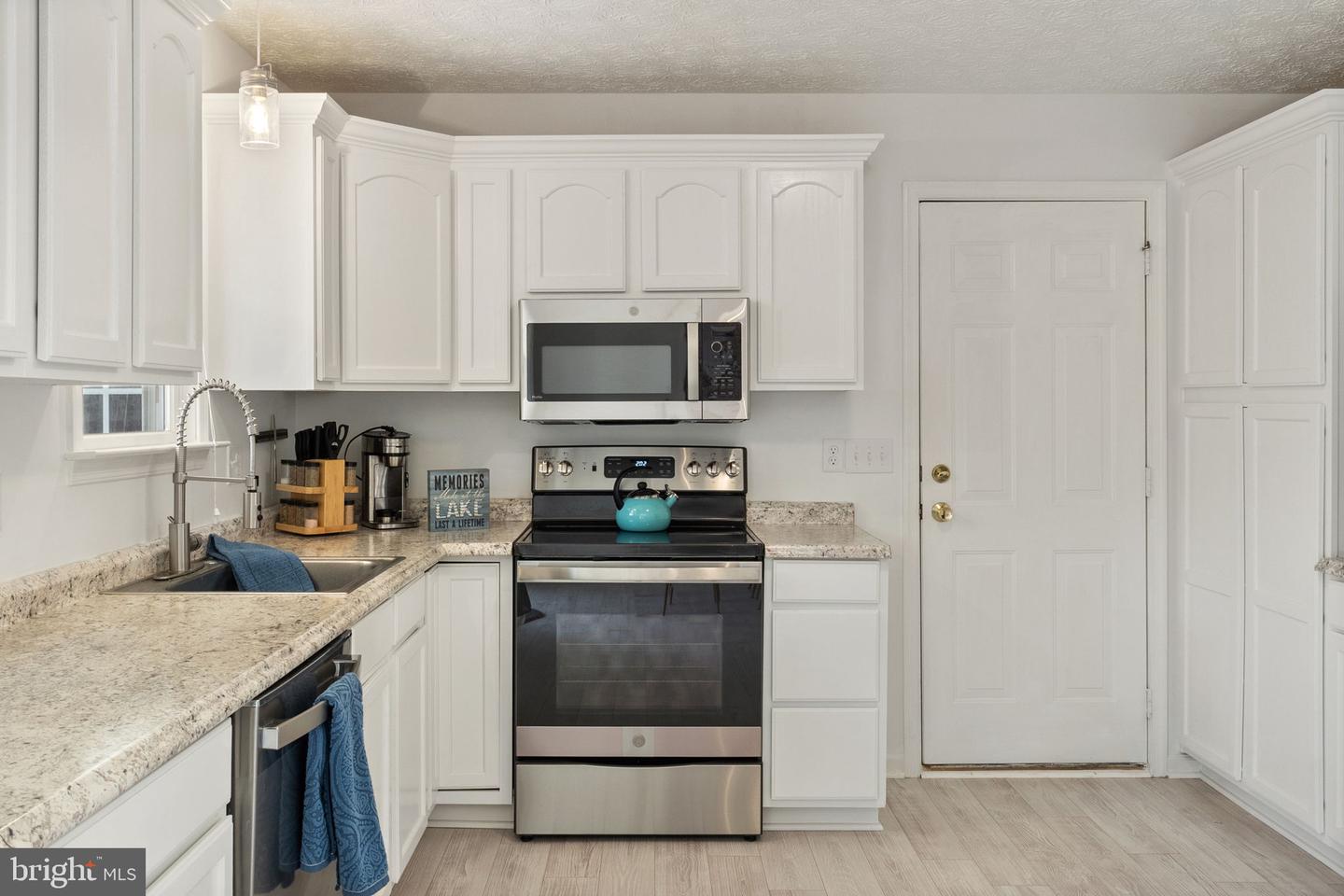 100 WOODLANDS LN, CROSS JUNCTION, Virginia 22625, 3 Bedrooms Bedrooms, ,2 BathroomsBathrooms,Residential,For sale,100 WOODLANDS LN,VAFV2035524 MLS # VAFV2035524