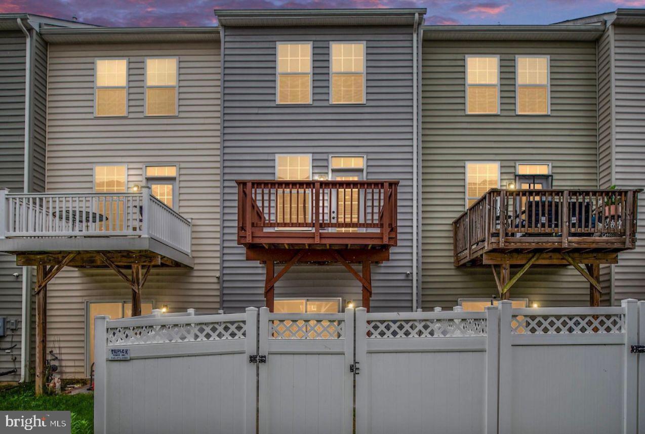 322 ROLLING VALLEY DR, FREDERICKSBURG, Virginia 22405, 3 Bedrooms Bedrooms, ,3 BathroomsBathrooms,Residential,For sale,322 ROLLING VALLEY DR,VAST2040966 MLS # VAST2040966