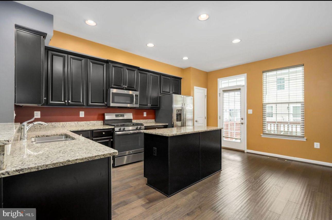 322 ROLLING VALLEY DR, FREDERICKSBURG, Virginia 22405, 3 Bedrooms Bedrooms, ,3 BathroomsBathrooms,Residential,For sale,322 ROLLING VALLEY DR,VAST2040966 MLS # VAST2040966