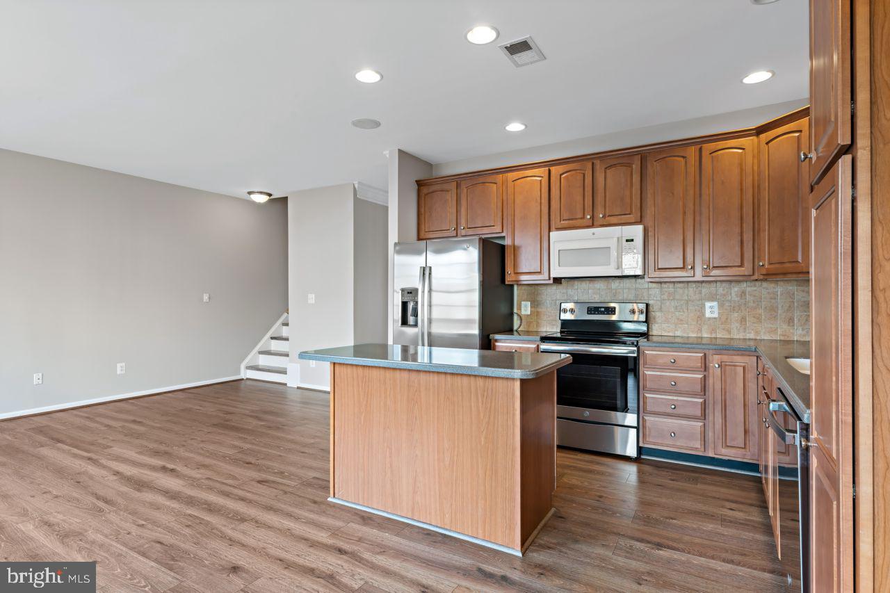 202 GRASSY RIDGE TER, PURCELLVILLE, Virginia 20132, 3 Bedrooms Bedrooms, ,2 BathroomsBathrooms,Residential,For sale,202 GRASSY RIDGE TER,VALO2093740 MLS # VALO2093740
