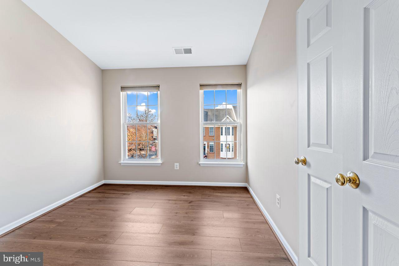 202 GRASSY RIDGE TER, PURCELLVILLE, Virginia 20132, 3 Bedrooms Bedrooms, ,2 BathroomsBathrooms,Residential,For sale,202 GRASSY RIDGE TER,VALO2093740 MLS # VALO2093740