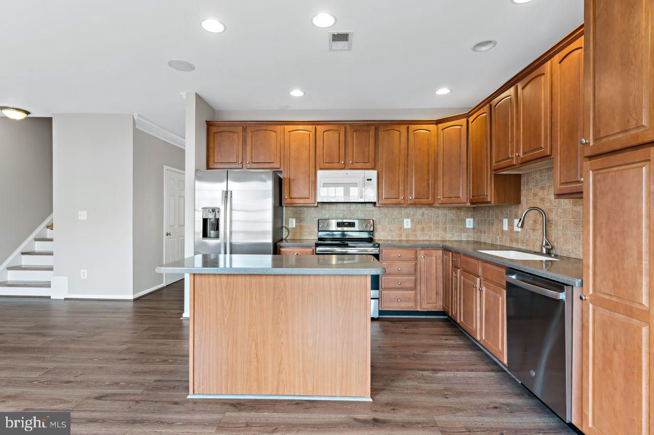 202 GRASSY RIDGE TER, PURCELLVILLE, Virginia 20132, 3 Bedrooms Bedrooms, ,2 BathroomsBathrooms,Residential,For sale,202 GRASSY RIDGE TER,VALO2093740 MLS # VALO2093740