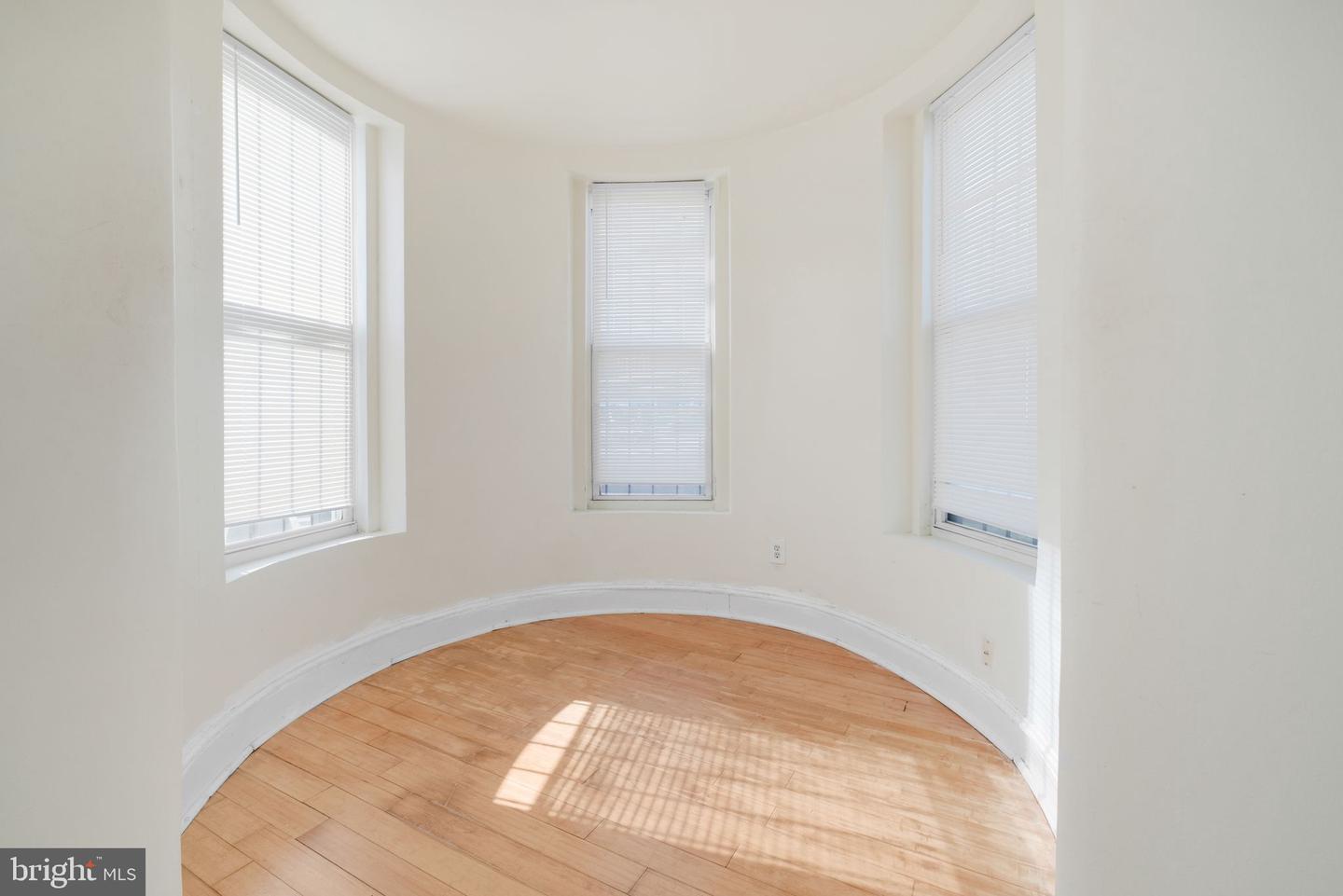 1209 6TH ST NE, WASHINGTON, District Of Columbia 20002, 6 Bedrooms Bedrooms, ,2 BathroomsBathrooms,Residential,For sale,1209 6TH ST NE,DCDC2196184 MLS # DCDC2196184
