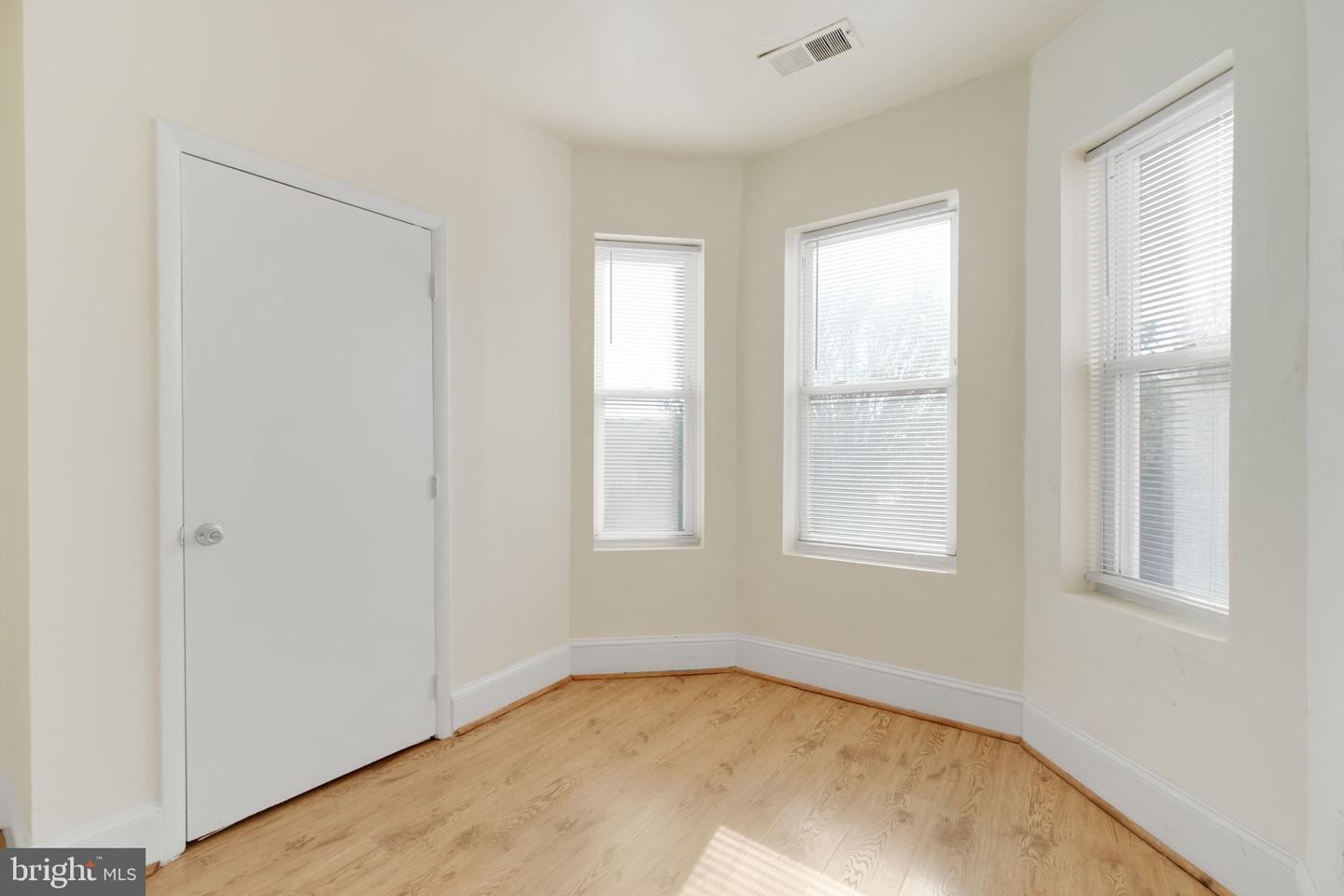 1209 6TH ST NE, WASHINGTON, District Of Columbia 20002, 6 Bedrooms Bedrooms, ,2 BathroomsBathrooms,Residential,For sale,1209 6TH ST NE,DCDC2196184 MLS # DCDC2196184