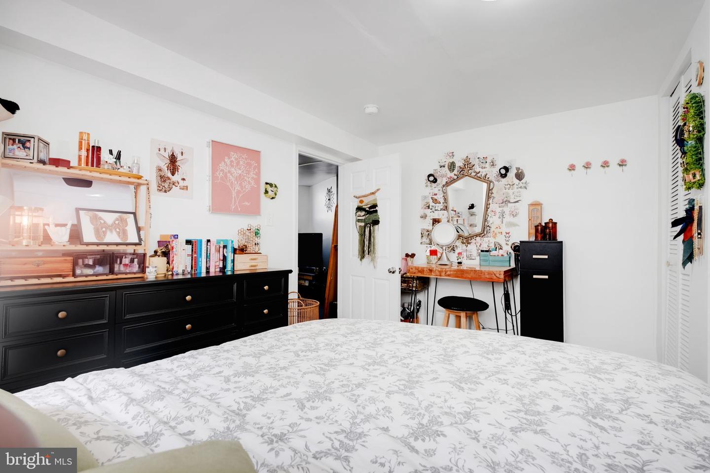 1209 6TH ST NE, WASHINGTON, District Of Columbia 20002, 6 Bedrooms Bedrooms, ,2 BathroomsBathrooms,Residential,For sale,1209 6TH ST NE,DCDC2196184 MLS # DCDC2196184
