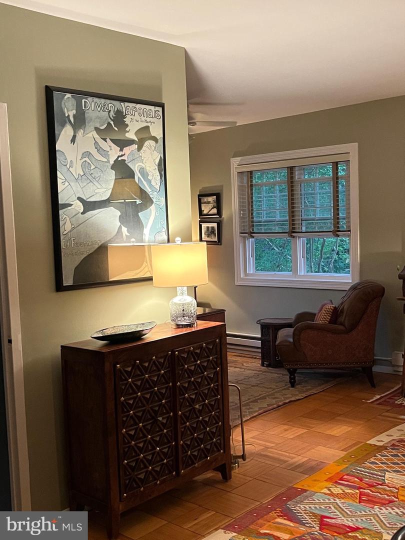 3300 VALLEY DR, ALEXANDRIA, Virginia 22302, 1 Bedroom Bedrooms, ,1 BathroomBathrooms,Residential,For sale,3300 VALLEY DR,VAAX2044624 MLS # VAAX2044624